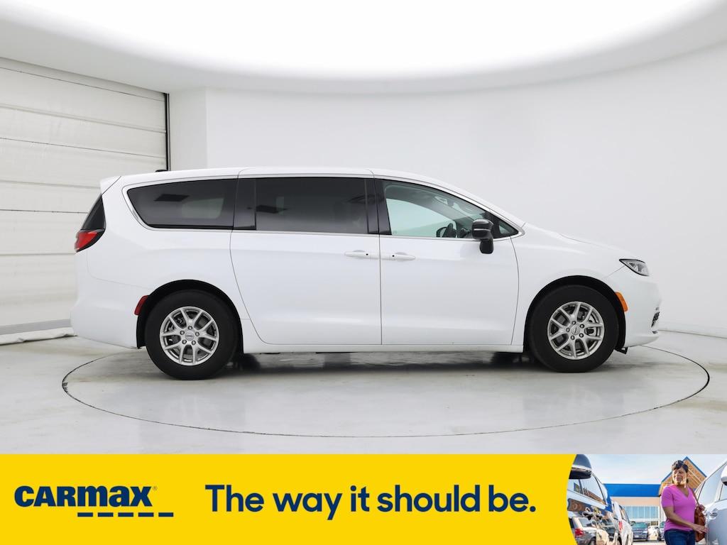 used 2024 Chrysler Pacifica car, priced at $38,998