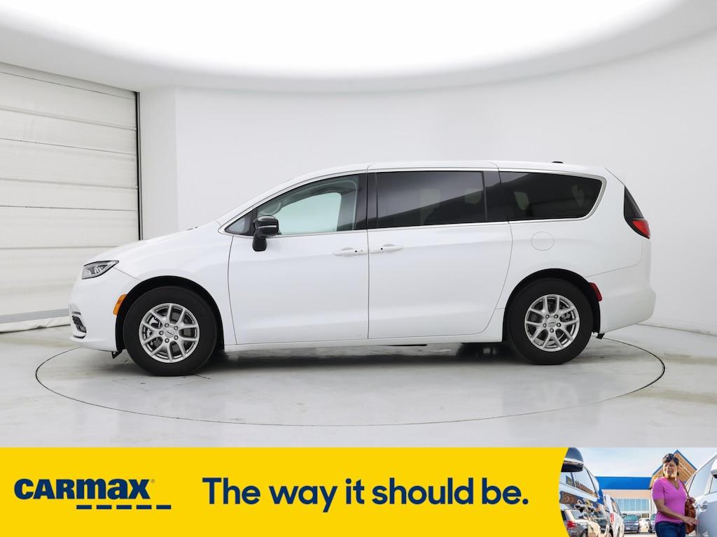used 2024 Chrysler Pacifica car, priced at $38,998