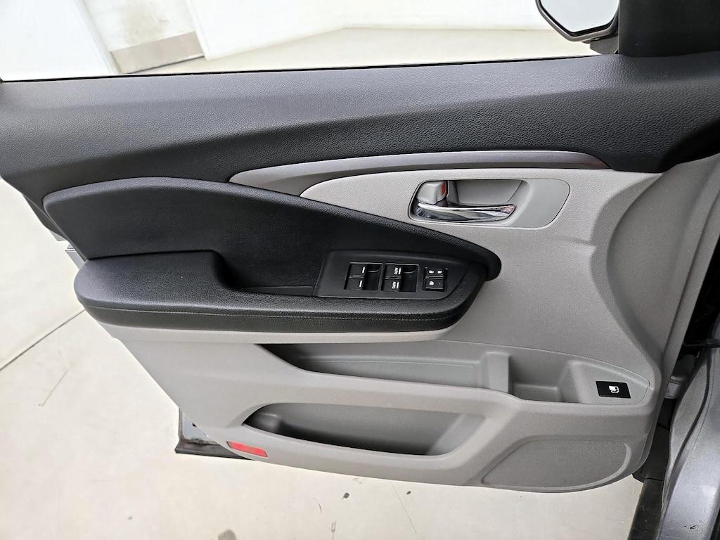 used 2017 Honda Pilot car, priced at $16,998