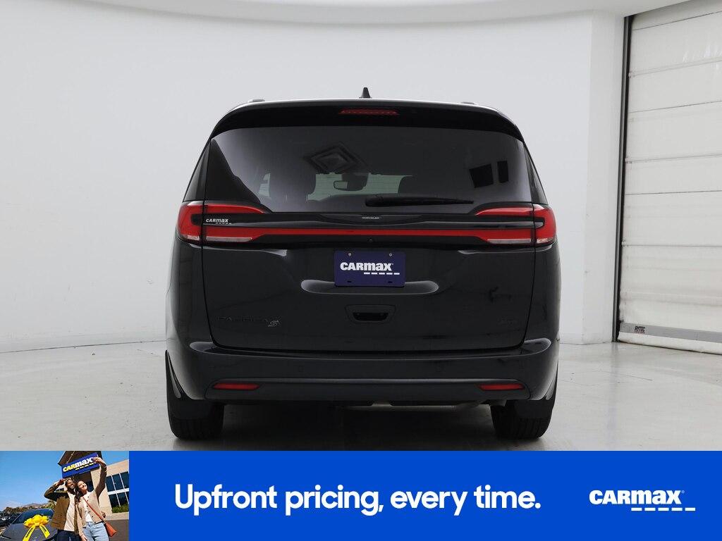 used 2021 Chrysler Pacifica car, priced at $35,998