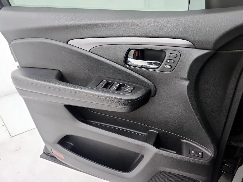 used 2019 Honda Pilot car, priced at $27,998
