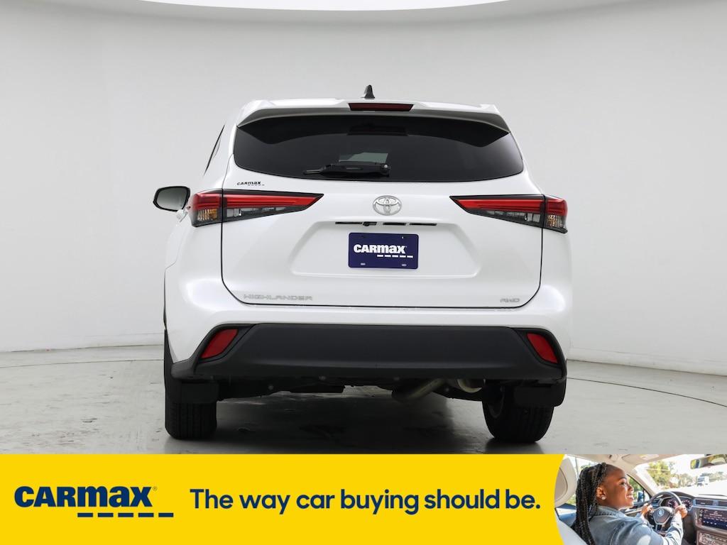 used 2022 Toyota Highlander car, priced at $32,998