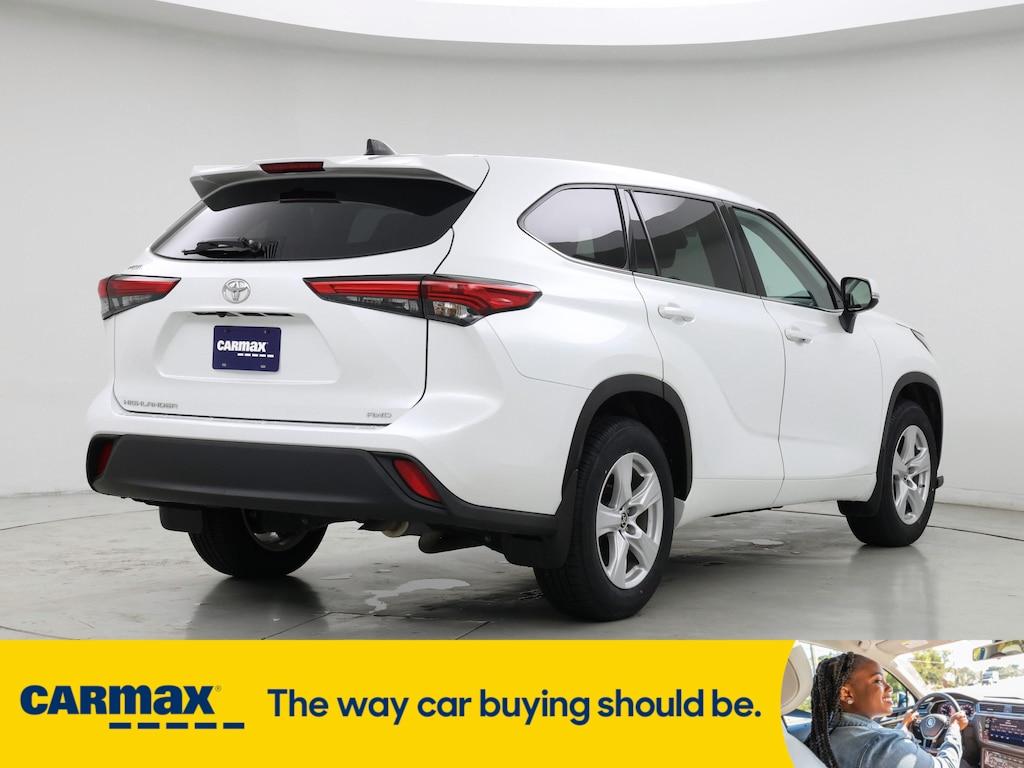 used 2022 Toyota Highlander car, priced at $32,998