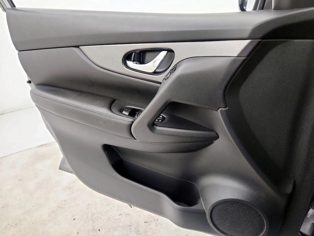 used 2016 Nissan Rogue car, priced at $13,998