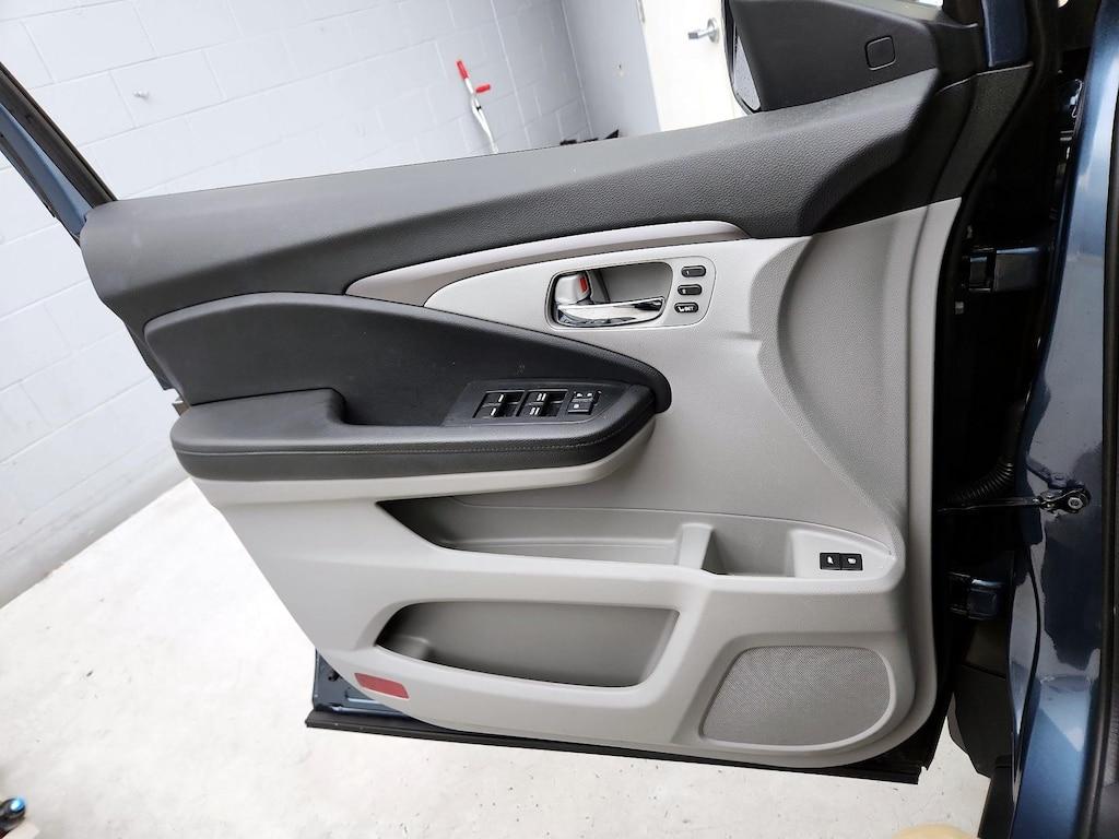 used 2022 Honda Pilot car, priced at $33,998