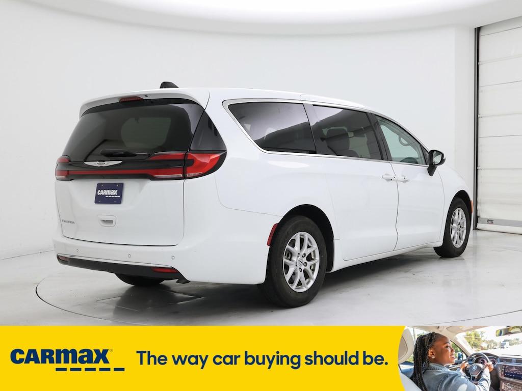 used 2023 Chrysler Pacifica car, priced at $24,998