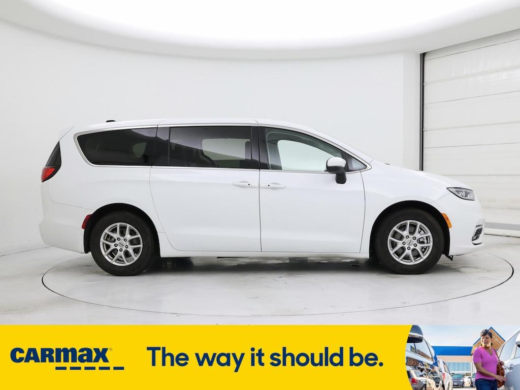 used 2023 Chrysler Pacifica car, priced at $24,998