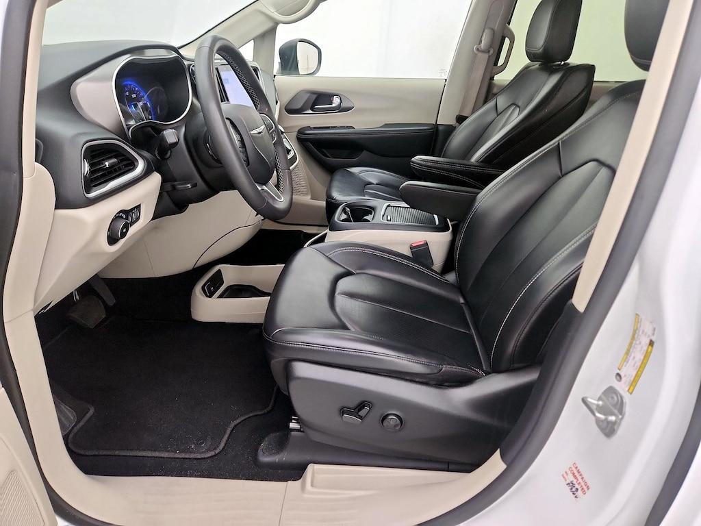 used 2023 Chrysler Pacifica car, priced at $24,998