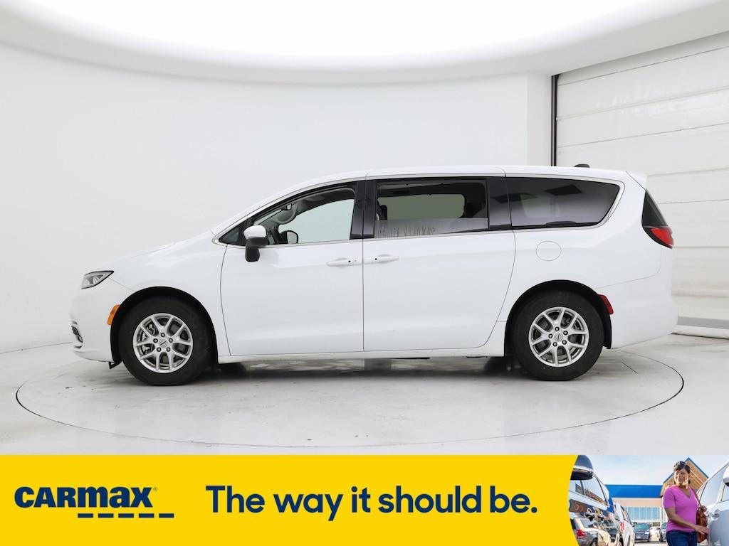 used 2023 Chrysler Pacifica car, priced at $24,998
