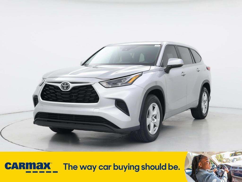 used 2023 Toyota Highlander car, priced at $32,998