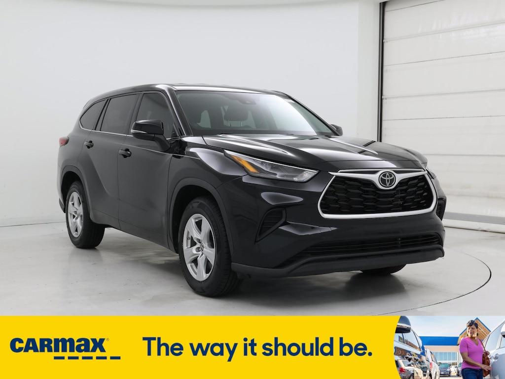 used 2022 Toyota Highlander car, priced at $29,998