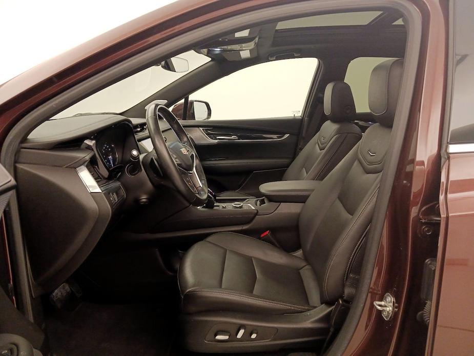 used 2023 Cadillac XT5 car, priced at $32,998