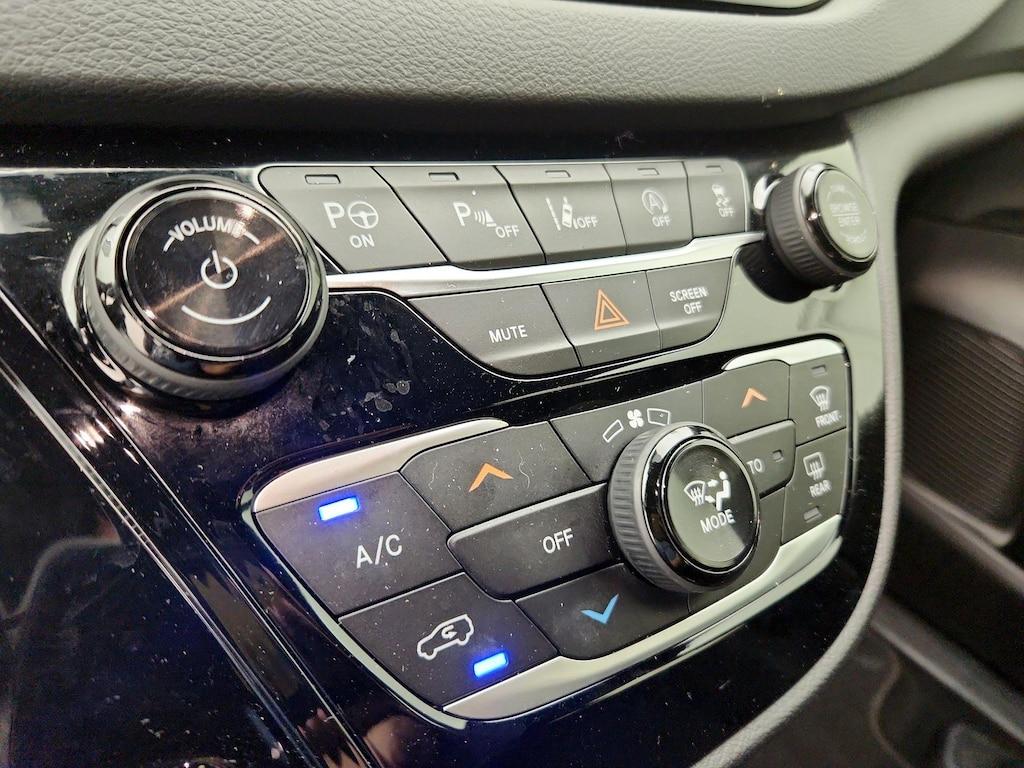 used 2020 Chrysler Pacifica car, priced at $29,998