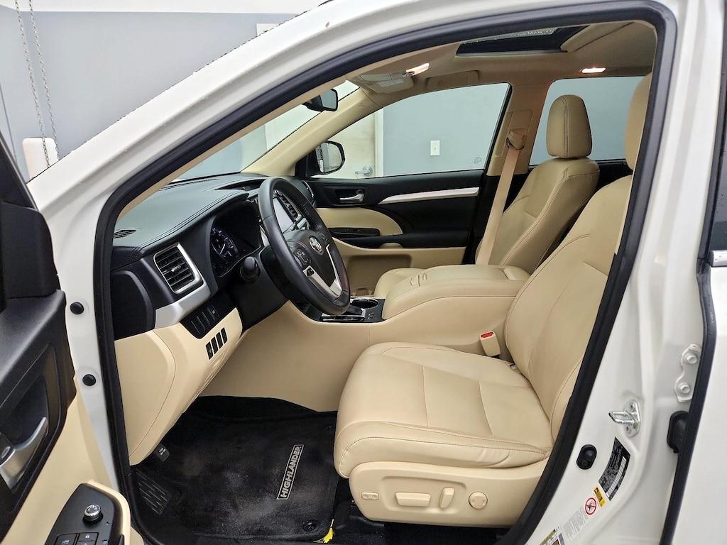used 2015 Toyota Highlander car, priced at $22,998