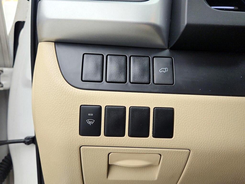 used 2015 Toyota Highlander car, priced at $22,998
