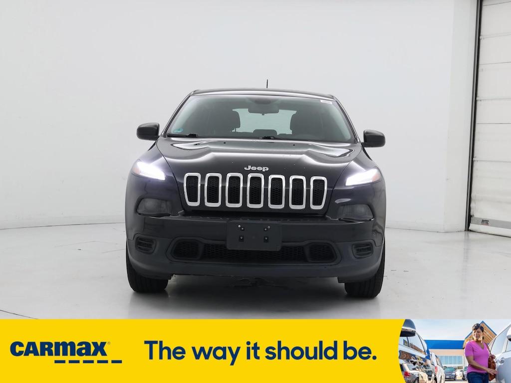 used 2016 Jeep Cherokee car, priced at $15,998