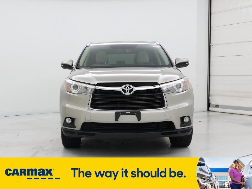 used 2016 Toyota Highlander car, priced at $25,998