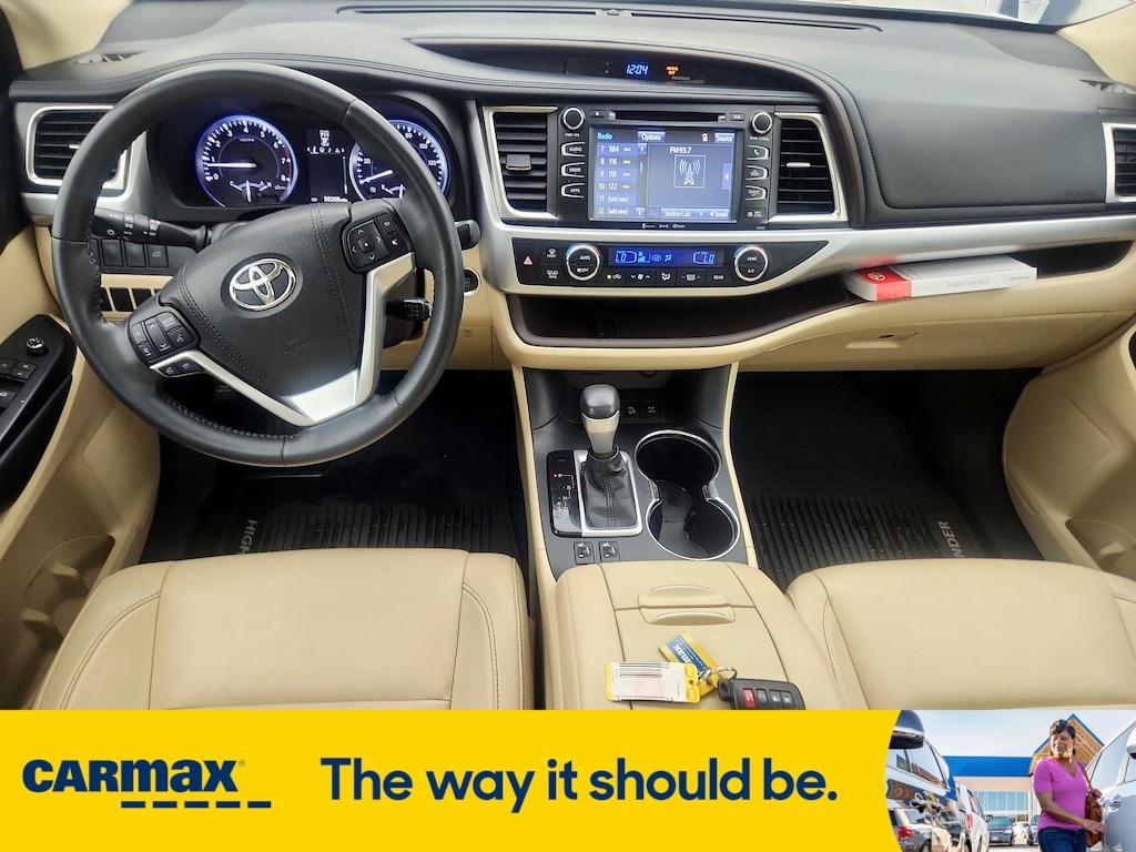 used 2016 Toyota Highlander car, priced at $25,998