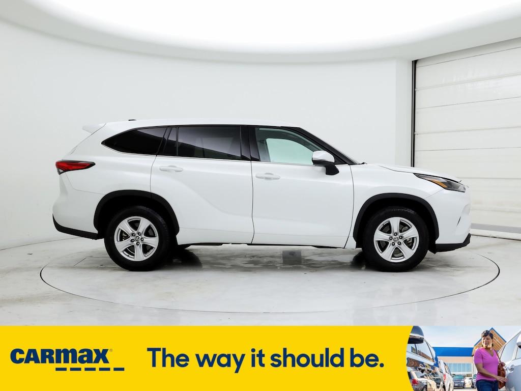 used 2022 Toyota Highlander car, priced at $28,998