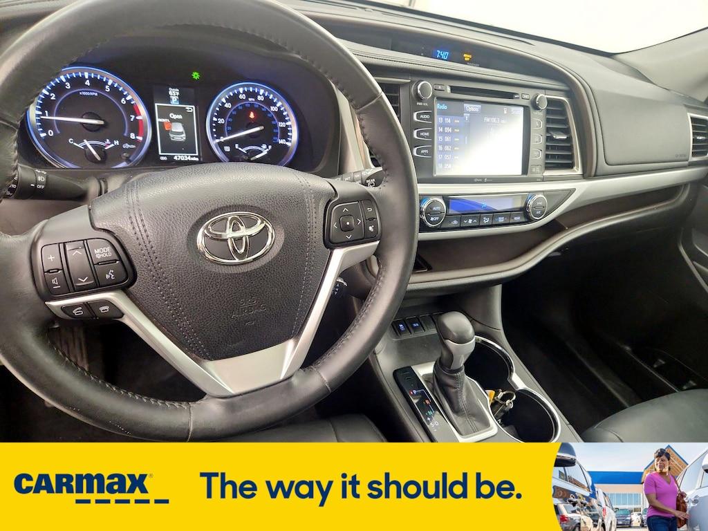 used 2015 Toyota Highlander car, priced at $25,998