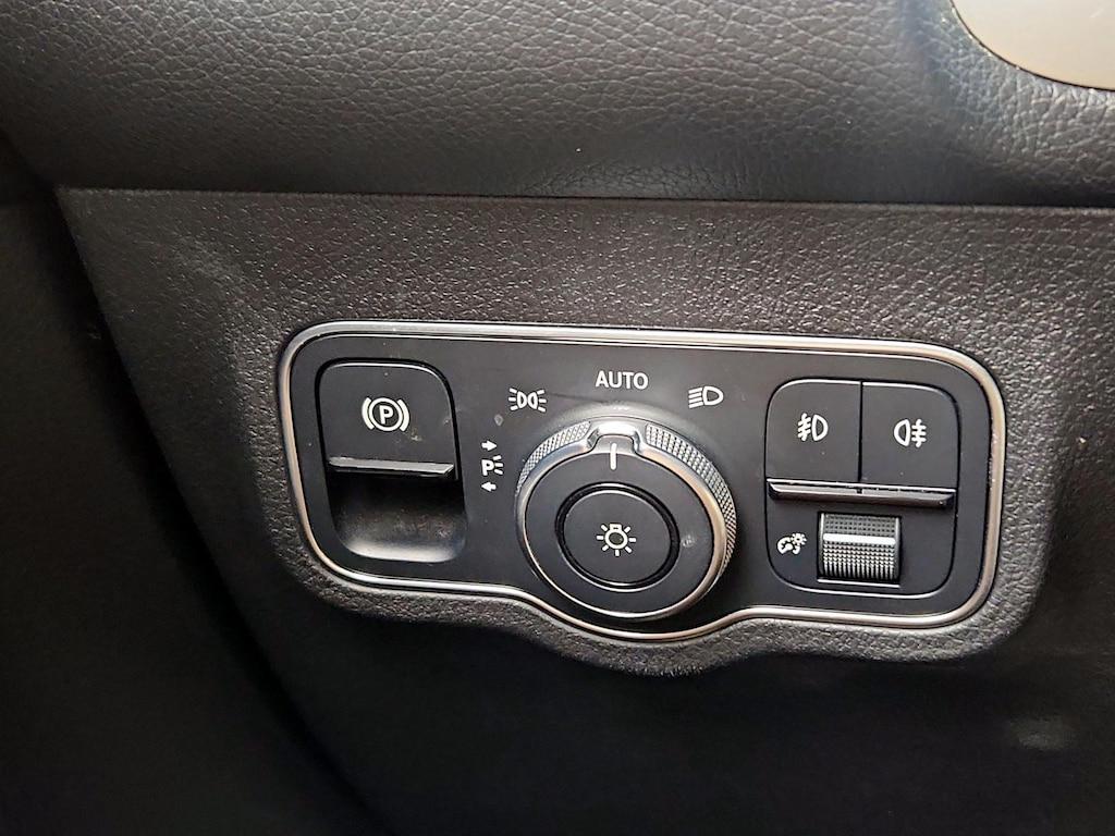 used 2022 Mercedes-Benz GLB 250 car, priced at $29,998