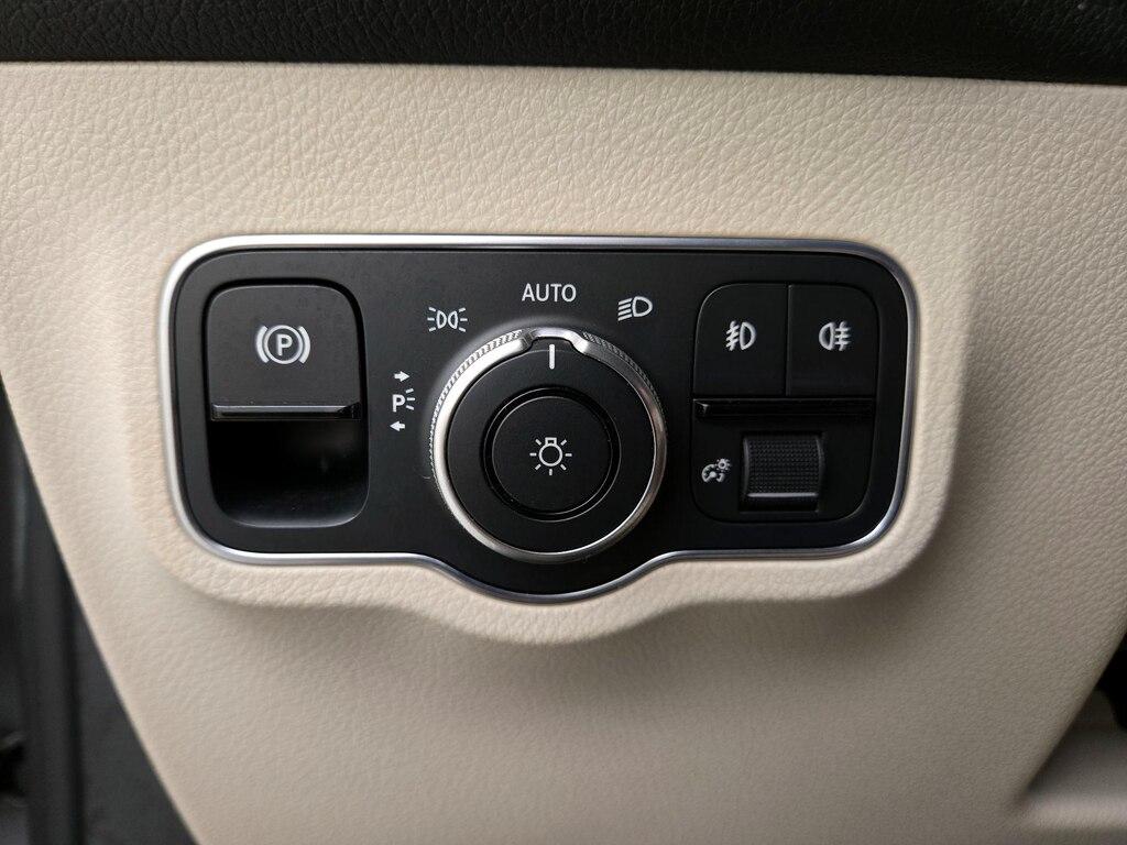 used 2021 Mercedes-Benz GLB 250 car, priced at $31,998