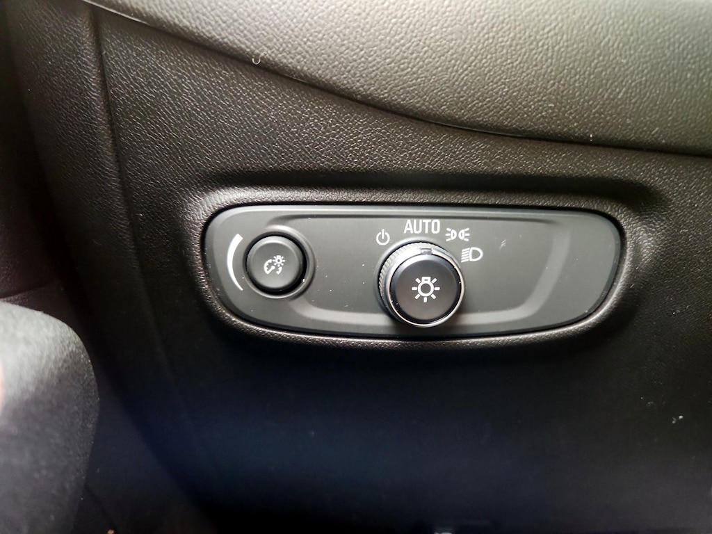 used 2022 Chevrolet Equinox car, priced at $20,998