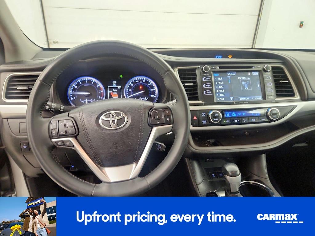 used 2016 Toyota Highlander car, priced at $23,998
