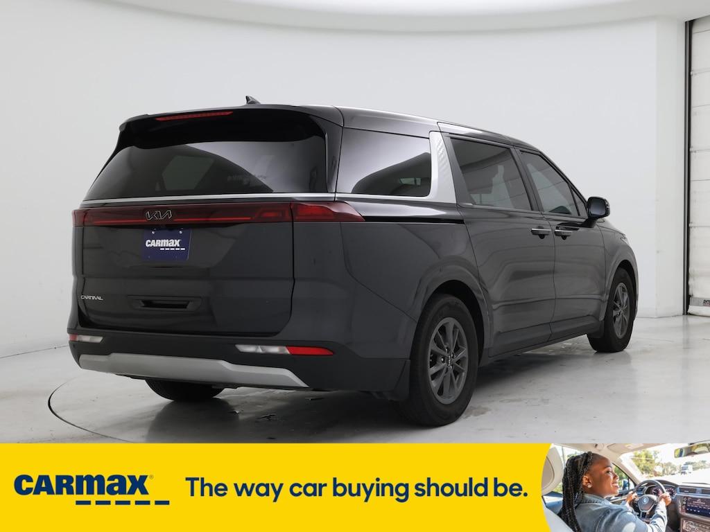 used 2024 Kia Carnival car, priced at $34,998