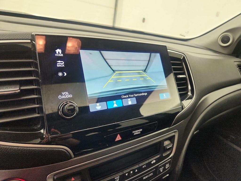 used 2022 Honda Pilot car, priced at $33,998
