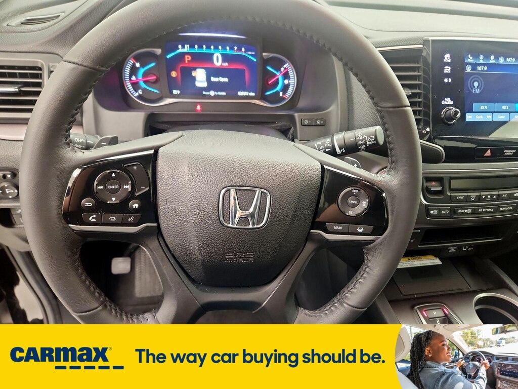 used 2022 Honda Pilot car, priced at $33,998