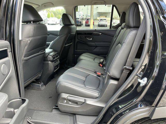 new 2025 Honda Pilot car, priced at $42,564
