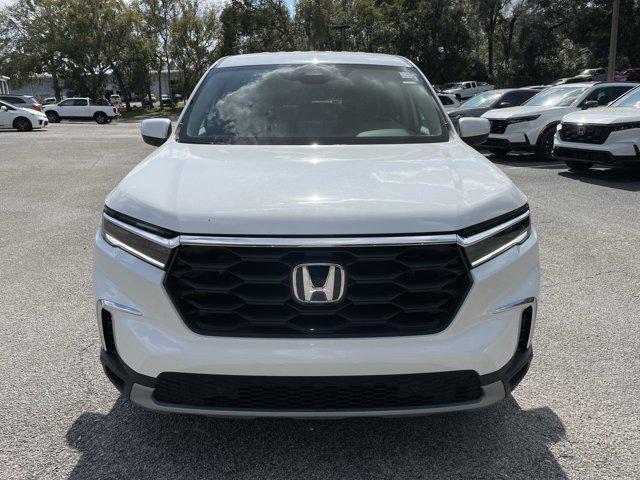 new 2025 Honda Pilot car, priced at $45,599