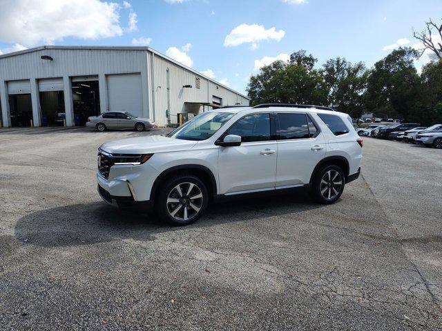 new 2025 Honda Pilot car, priced at $45,949