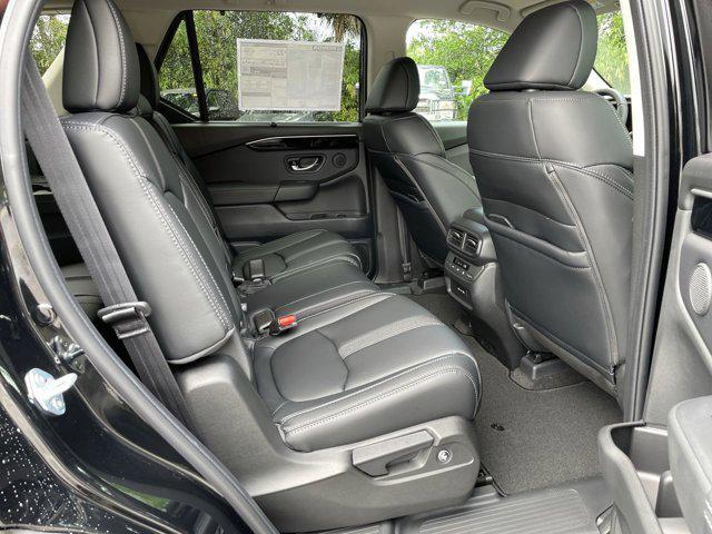 new 2025 Honda Pilot car, priced at $42,564