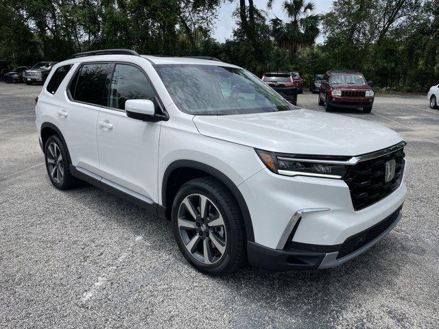 new 2025 Honda Pilot car, priced at $47,588