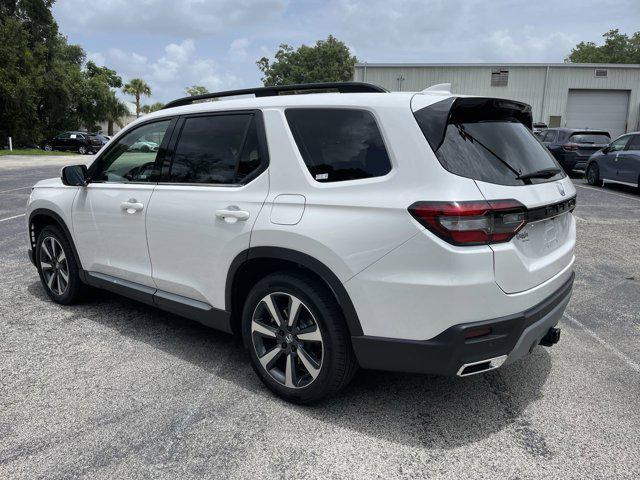 new 2025 Honda Pilot car, priced at $47,588