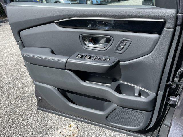 new 2025 Honda Pilot car, priced at $42,564