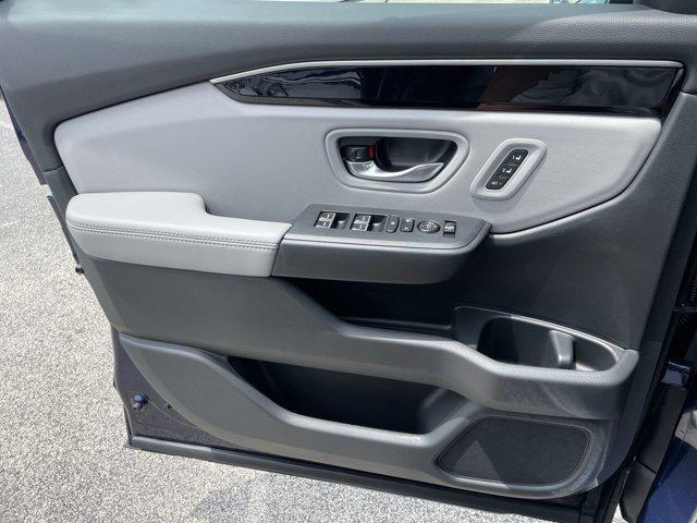 new 2025 Honda Pilot car, priced at $47,822