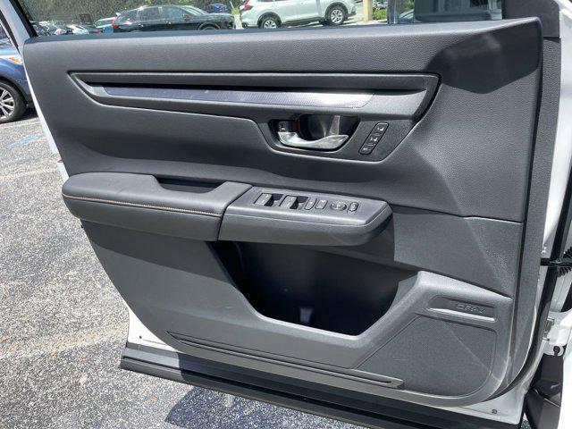 new 2026 Honda CR-V Hybrid car, priced at $40,575
