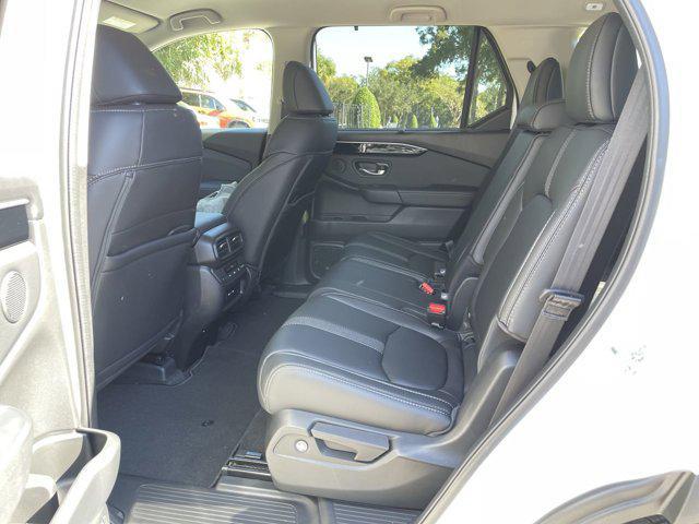 new 2025 Honda Pilot car, priced at $44,974