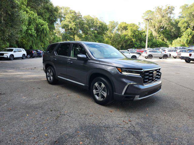 new 2025 Honda Pilot car, priced at $44,834