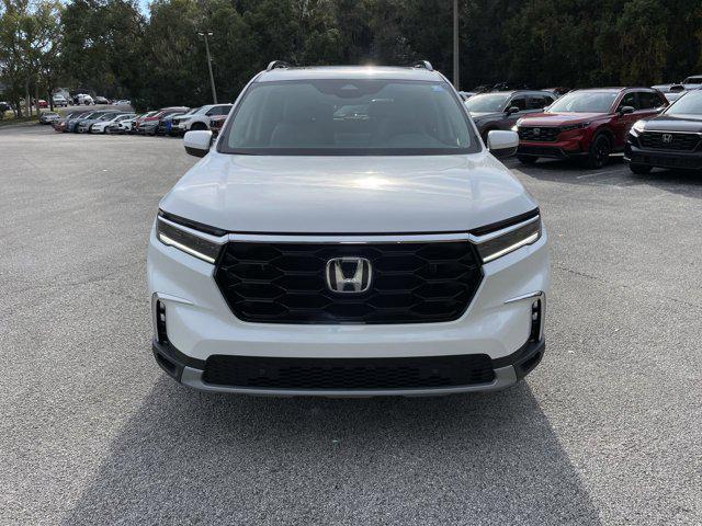 new 2025 Honda Pilot car, priced at $45,949