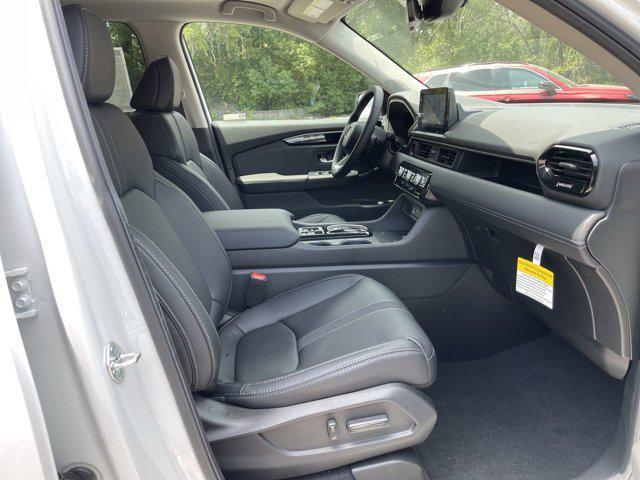 new 2025 Honda Pilot car, priced at $46,993