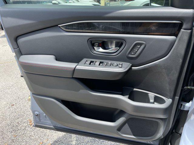 new 2025 Honda Pilot car, priced at $53,940