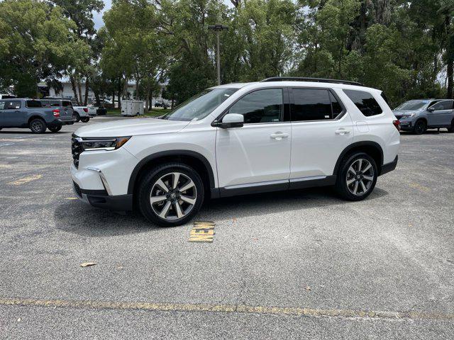 new 2025 Honda Pilot car, priced at $46,005