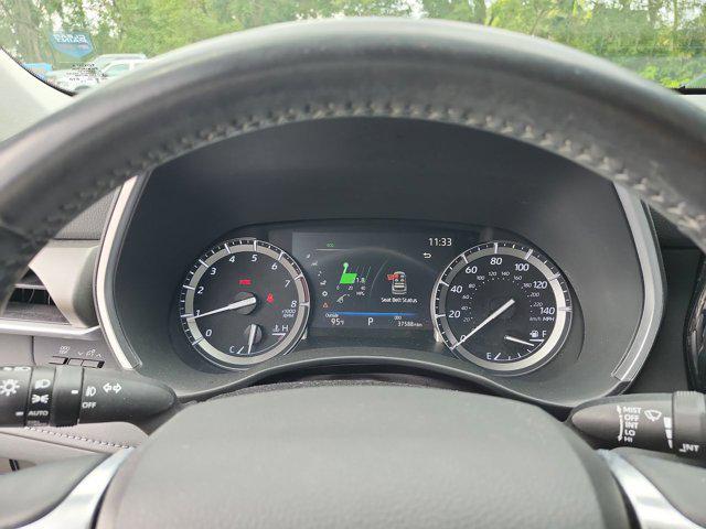 used 2021 Toyota Highlander car, priced at $32,398