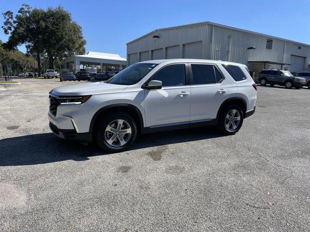 new 2025 Honda Pilot car, priced at $42,991