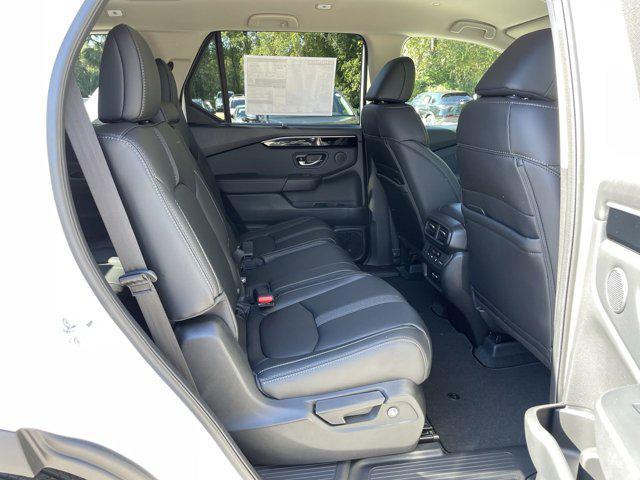 new 2025 Honda Pilot car, priced at $42,991