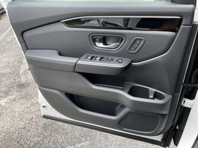 new 2025 Honda Pilot car, priced at $45,521